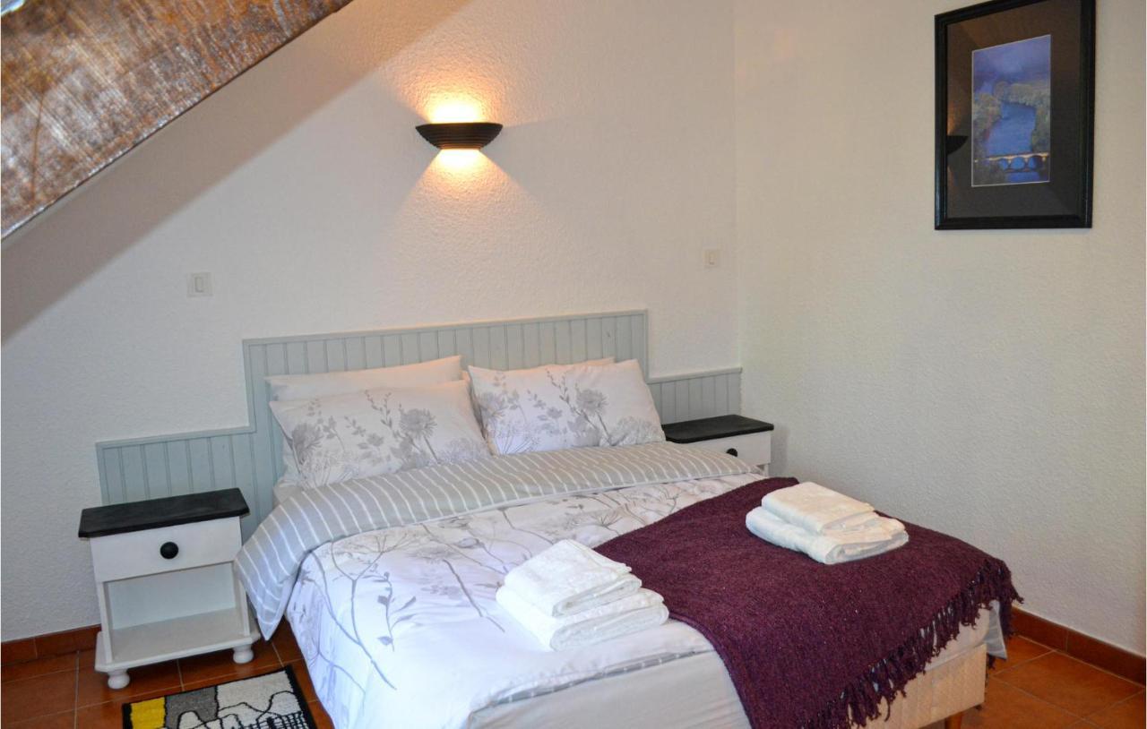 1 Bedroom Cozy Apartment In Vitrac 维塔克 外观 照片